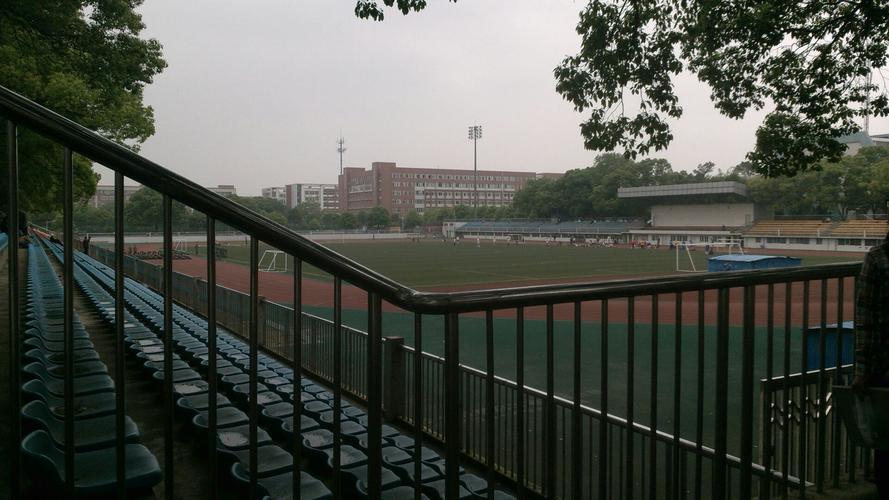 湖南农业大学里面有健身房吗?长春农大体育馆收费-图2 湖南农业大学里面有健身房吗?长春农大体育馆收费-图2