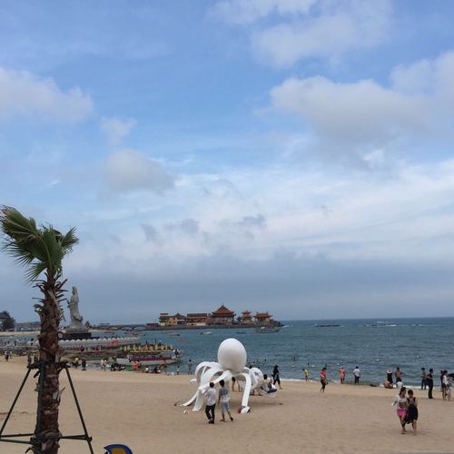 泉州石狮的黄金海岸要门票吗?多少?晚上几点有车回泉州？石狮黄金海岸收费吗