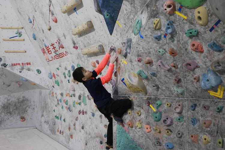攀岩馆盈利模式?户外攀岩如何收费-图2 攀岩馆盈利模式?户外攀岩如何收费-图2