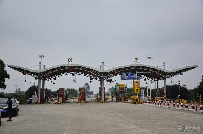 拉萨市回四川成都邛崃可以通行吗?邛崃西收费站图片-图2 拉萨市回四川成都邛崃可以通行吗?邛崃西收费站图片-图2