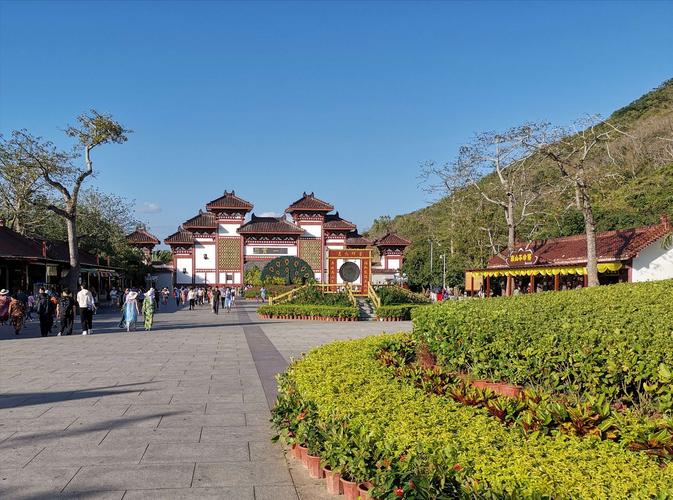 深圳市南山区桃园路田厦金牛广场附近便宜的停车场？三亚南山寺停车收费