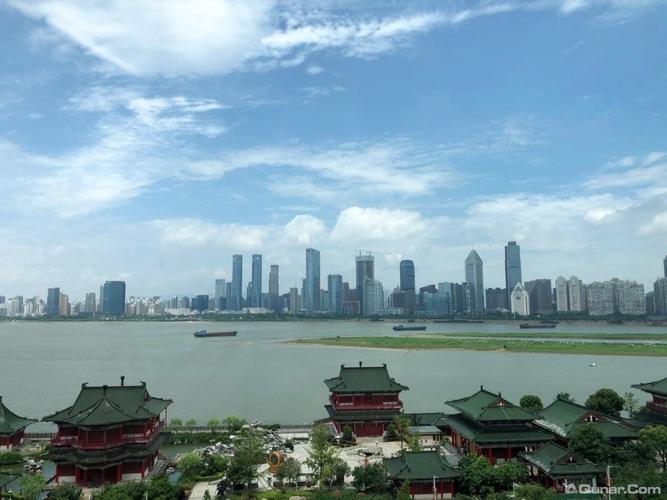 南昌赣江游泳哪里最好？赣江宾馆停车收费吗