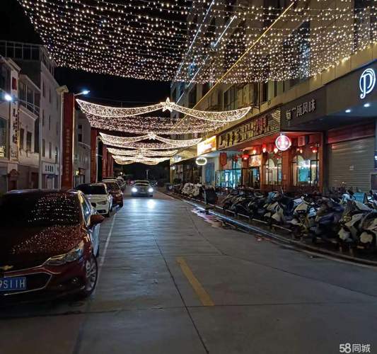 蒙自步行街哪里最热闹？蒙城路新天地停车收费