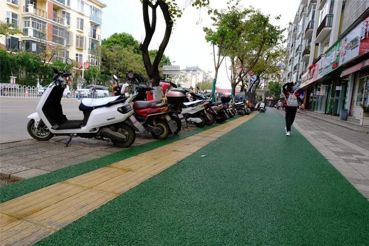 蒙自步行街哪里最热闹?蒙城路新天地停车收费-图3 蒙自步行街哪里最热闹?蒙城路新天地停车收费-图3