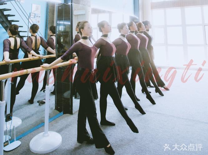 形体工作室经营模式？深圳cbd停车月卡收费