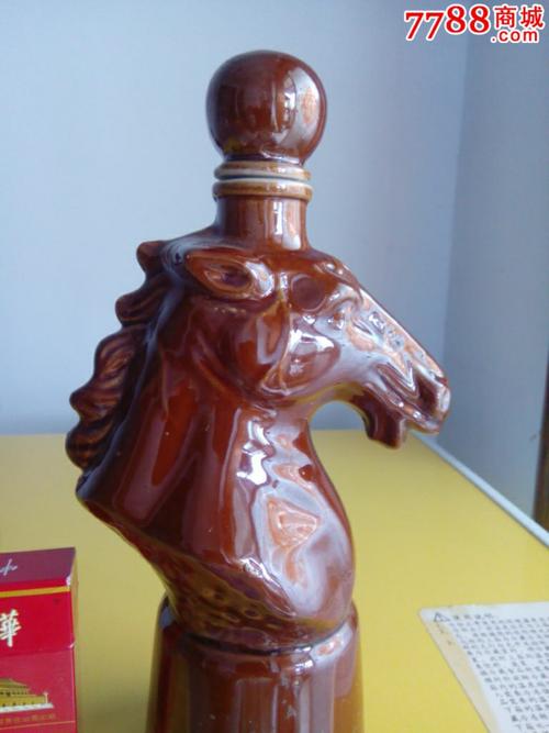 画了个马头标志是什么酒？左岸画社收费