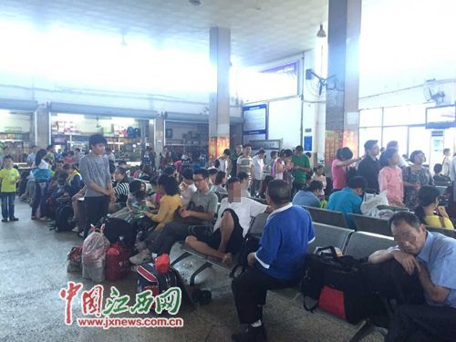 赣州火车站可以带两个行李箱吗?赣州行李寄存怎么收费标准-图3 赣州火车站可以带两个行李箱吗?赣州行李寄存怎么收费标准-图3