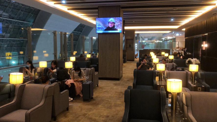 迪拜机场过夜攻略?机场按小时收费睡觉-图3 迪拜机场过夜攻略?机场按小时收费睡觉-图3