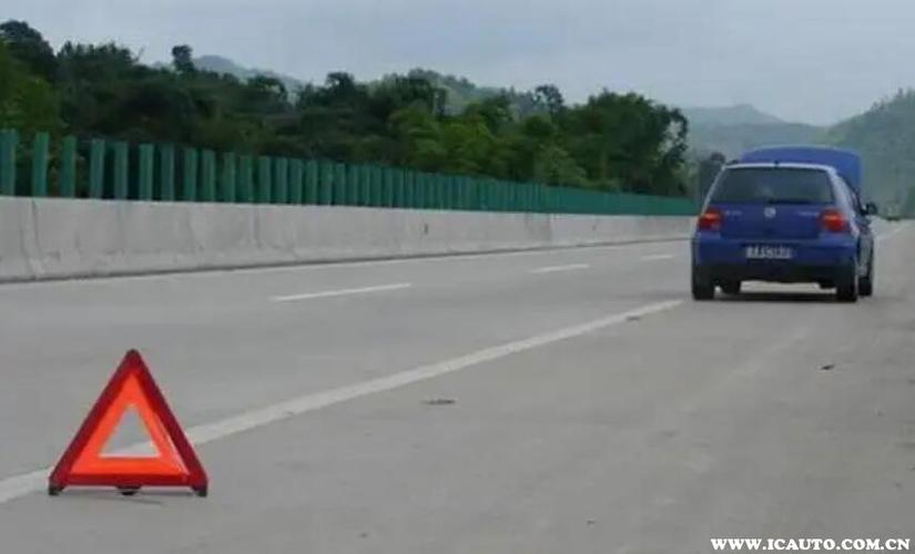 德国对于高速公路上违规使用紧急停车道高速超车的处罚是怎样的?德国停车收费标准-图2 德国对于高速公路上违规使用紧急停车道高速超车的处罚是怎样的?德国停车收费标准-图2