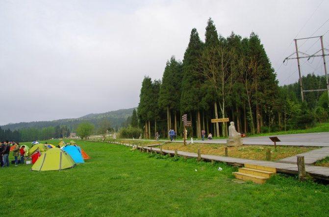 武陵山森林公园的来历?武陵山搭帐篷怎么收费-图1 武陵山森林公园的来历?武陵山搭帐篷怎么收费-图1