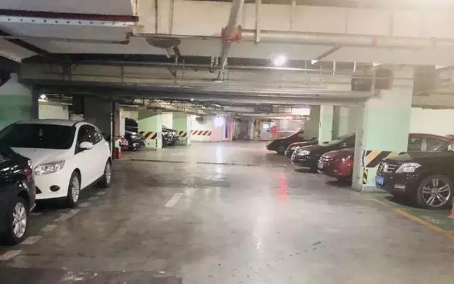 从地下车库出来自动挡挂什么位置？文殊院停车场收费