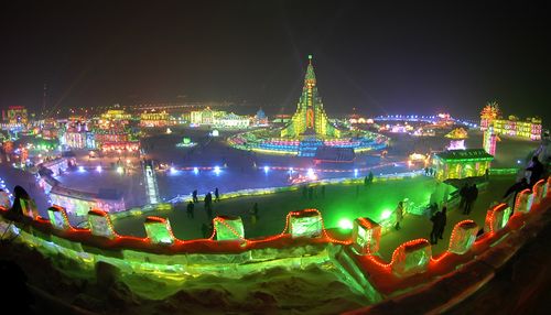 冰灯节是哪个城市?哈尔滨太阳岛冰灯怎么收费-图2 冰灯节是哪个城市?哈尔滨太阳岛冰灯怎么收费-图2