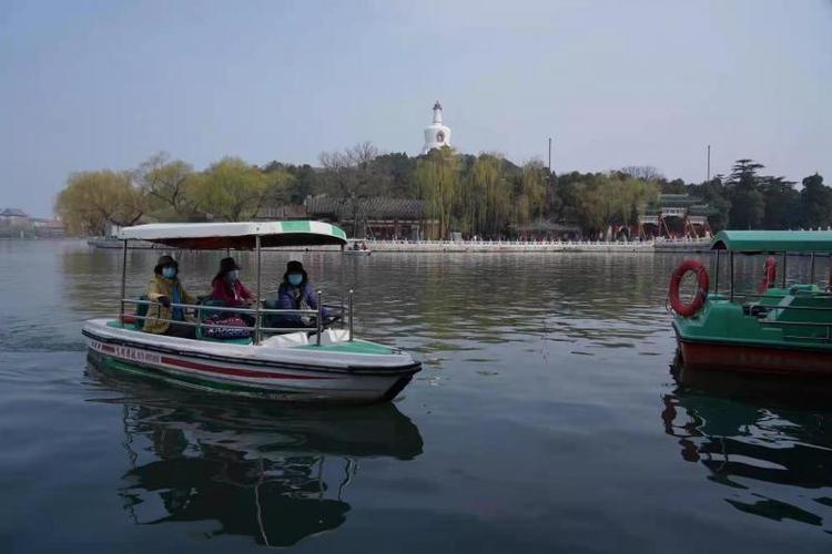 北海公园有必要坐船吗?北海公园划船收费-图2 北海公园有必要坐船吗?北海公园划船收费-图2
