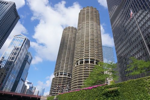 芝加哥地标建筑?芝加哥marina city停车收费-图2 芝加哥地标建筑?芝加哥marina city停车收费-图2