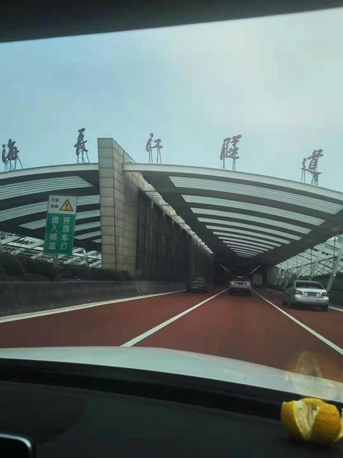 长兴岛隧道车辆通行费？军车过大桥收费吗