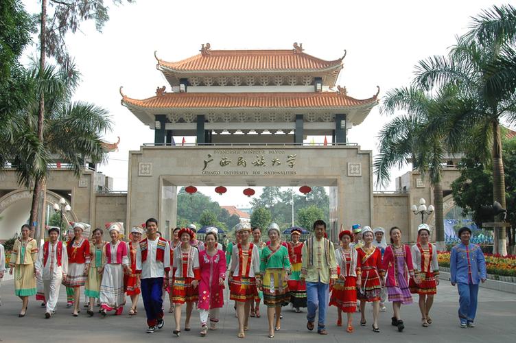 广西民族大学外来车辆可以进去吗？民族大学南路停车收费吗-图3