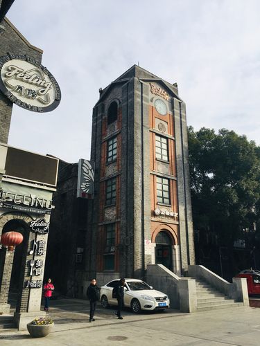 1912街区南京营业到几点?南京乱世佳人收费标准-图2 1912街区南京营业到几点?南京乱世佳人收费标准-图2