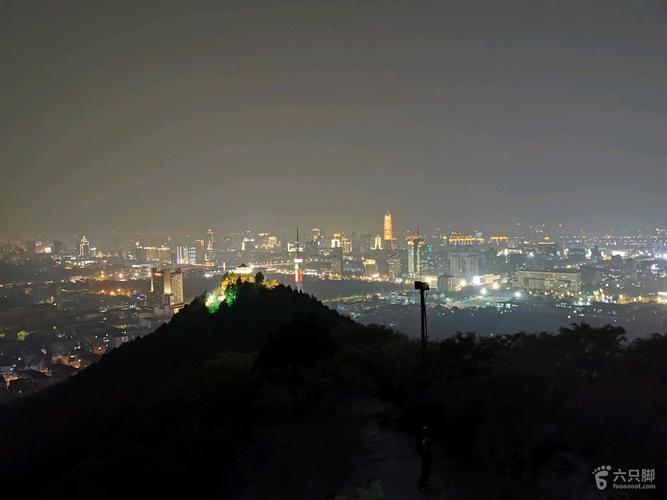 夜爬千佛山要门票吗?济南千佛山晚上收费吗-图2 夜爬千佛山要门票吗?济南千佛山晚上收费吗-图2