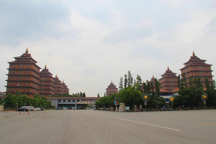 去华西村玩要门票吗?江阴华西村停车要不要收费-图3 去华西村玩要门票吗?江阴华西村停车要不要收费-图3