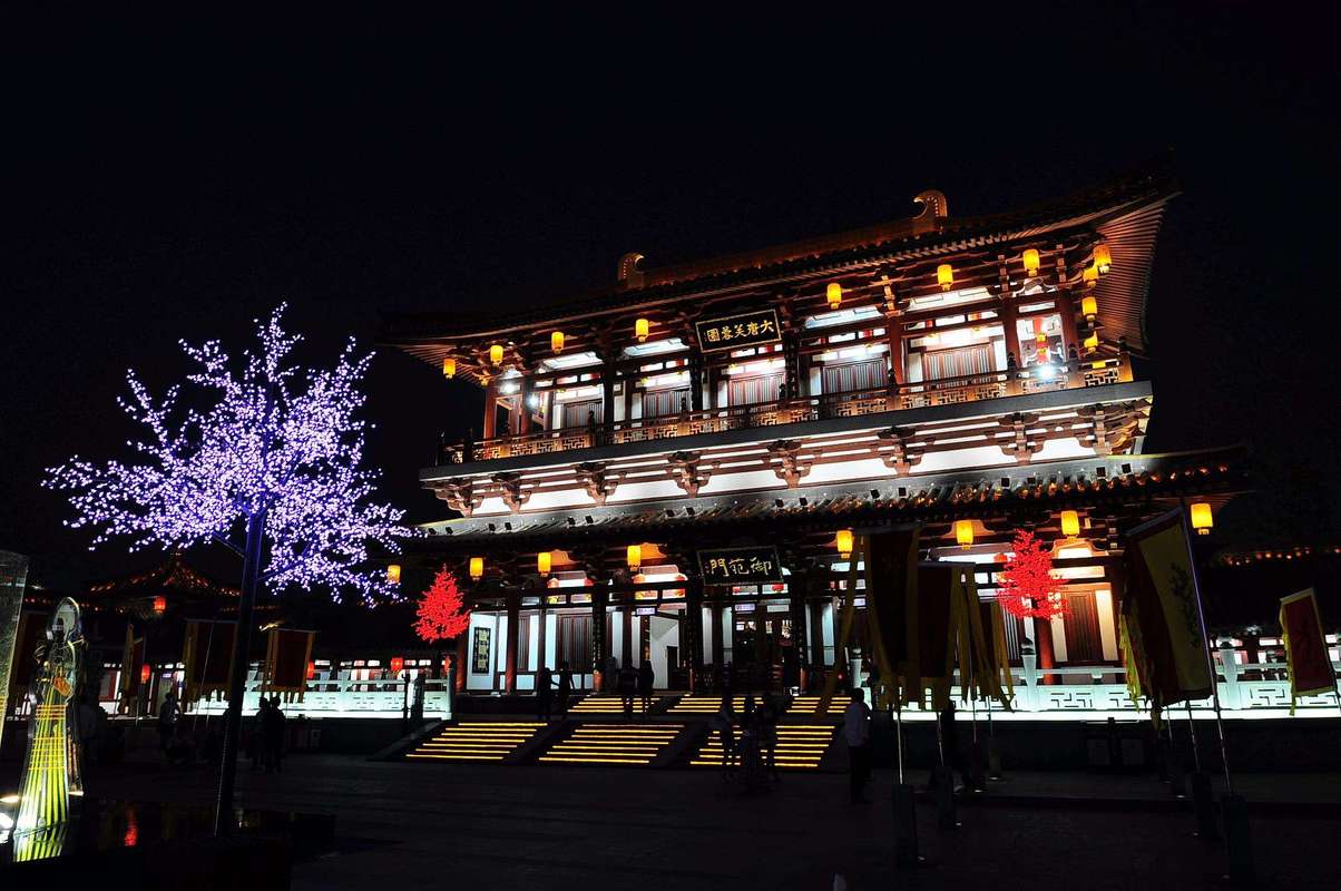 大唐芙蓉园怎么逛?法门寺收费站夜景-图2 大唐芙蓉园怎么逛?法门寺收费站夜景-图2