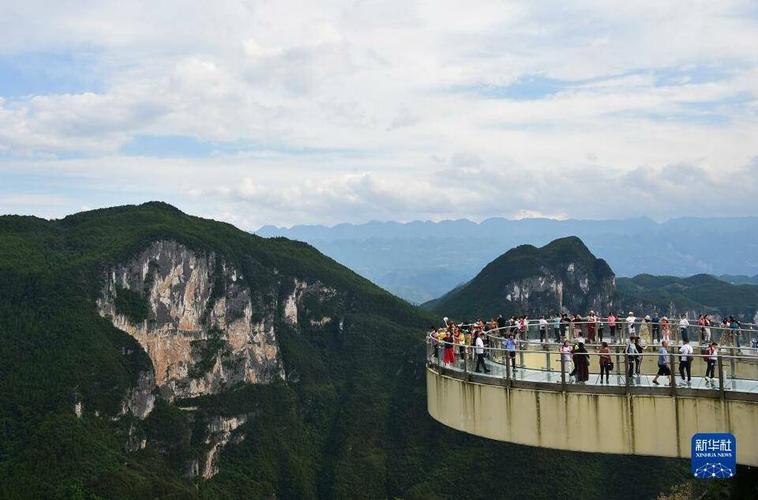 重庆云阳龙缸国家地质公园什么时候去好？广州天河龙洞收费站-图3