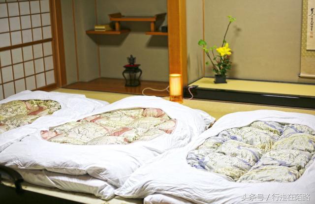 日本和式旅馆里的老板娘一般被称为什么？日本住宿是按人头收费