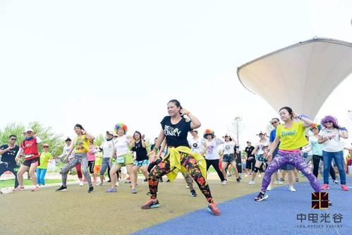 青岛彩虹跑主持人是谁?滁州欢乐城收费-图3 青岛彩虹跑主持人是谁?滁州欢乐城收费-图3