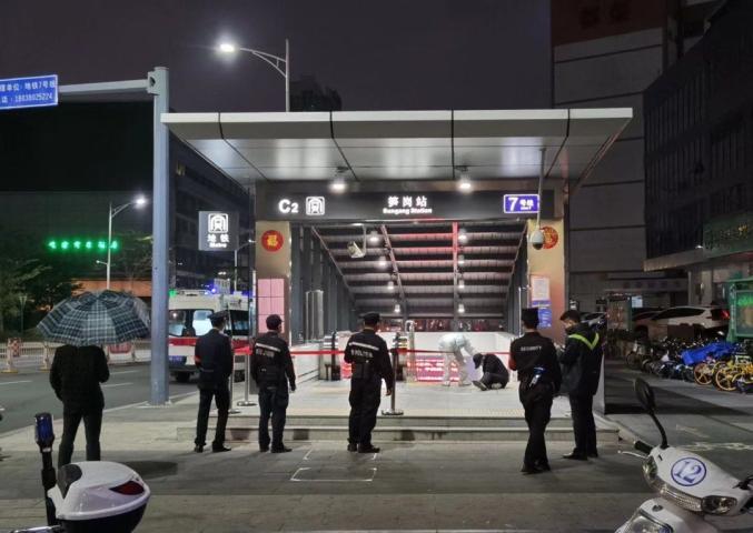 地铁口可以停车接人么？地铁口停车收费吗