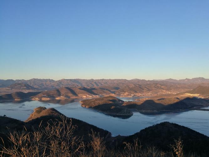北京6月份去哪里比较好玩?金海湖内锯齿崖收费吗-图2 北京6月份去哪里比较好玩?金海湖内锯齿崖收费吗-图2