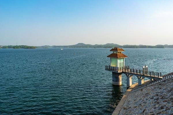 信阳南湾湖什么时候建成?信阳南湾大坝收费-图1 信阳南湾湖什么时候建成?信阳南湾大坝收费-图1