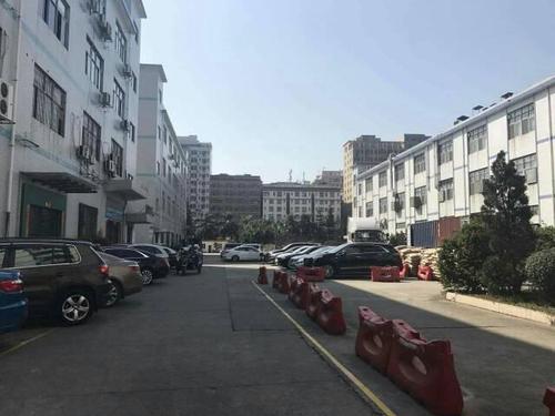 深圳大浪陶吓哪里可以免费停车,又不违停?大浪商业中心停车收费-图2 深圳大浪陶吓哪里可以免费停车,又不违停?大浪商业中心停车收费-图2