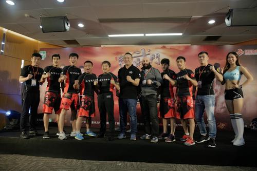 龙云格斗俱乐部一年学费多少?哈尔滨龙云格斗收费-图2 龙云格斗俱乐部一年学费多少?哈尔滨龙云格斗收费-图2