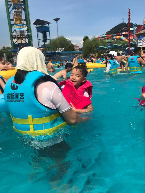 浪浪水上乐园孩子多少身高免票?杭州儿童乐园收费多少-图2 浪浪水上乐园孩子多少身高免票?杭州儿童乐园收费多少-图2