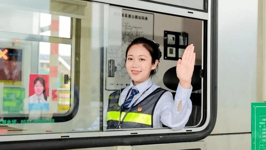 高速收费员待遇怎么样?平顶山收费站图片-图3 高速收费员待遇怎么样?平顶山收费站图片-图3