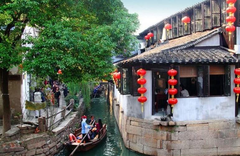 请问进周庄和乌镇要给门票吗？周庄古镇怎么收费