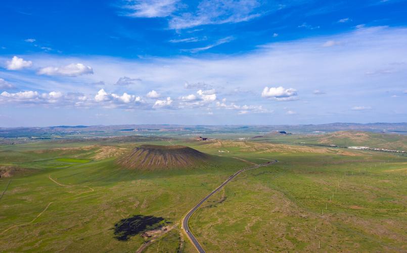 乌兰哈达火山群吃住游攻略?乌兰哈达火山 收费-图2 乌兰哈达火山群吃住游攻略?乌兰哈达火山 收费-图2