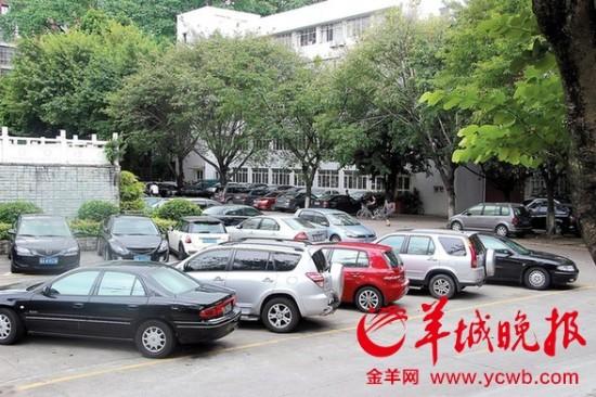 华中师范大学哪个门可以进车？广州华师附近停车收费