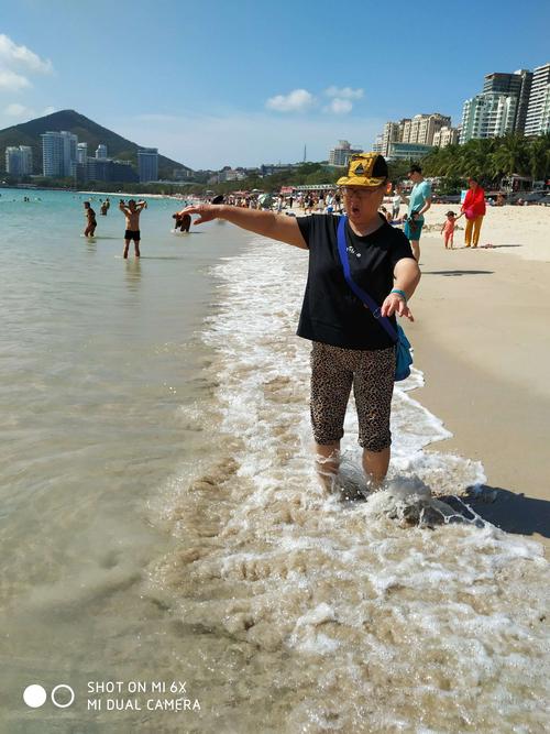 低消费的三个海边城市？海南的海滨游泳收费吗
