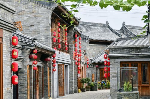 洛邑古城附近有什么酒店方便停车?华阳停车收费标准-图2 洛邑古城附近有什么酒店方便停车?华阳停车收费标准-图2