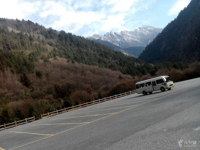 请问九寨沟风景区有停车场吗?九寨沟停车收费-图2 请问九寨沟风景区有停车场吗?九寨沟停车收费-图2