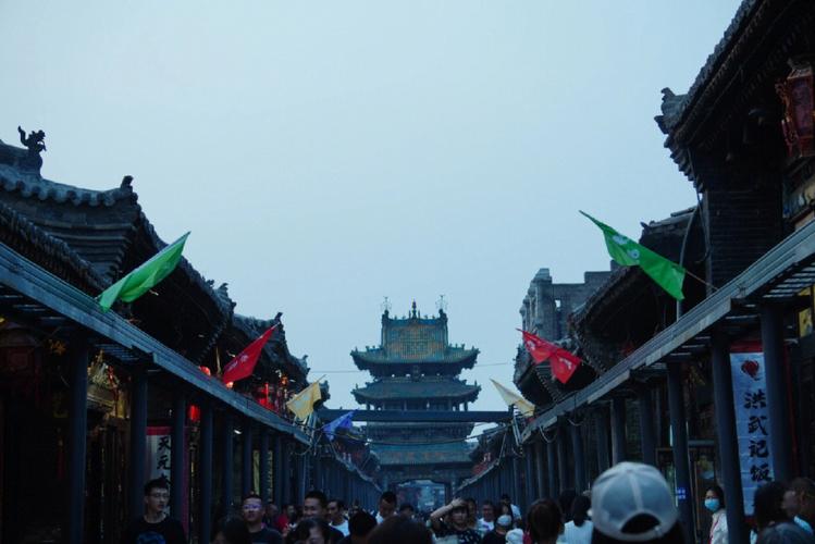 平遥古城白天好玩还是晚上好玩？平遥古城晚上收费吗