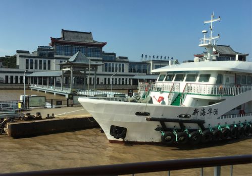 舟山码头游轮票价？浙江第一码头 停车收费