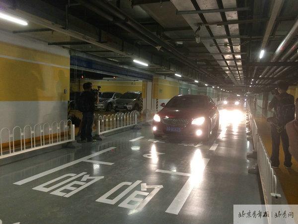 三亚301地下停车场好停吗？301停车收费吗-图2