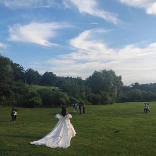 大连音乐节都有哪些节目?大连草坪婚礼场地收费-图2 大连音乐节都有哪些节目?大连草坪婚礼场地收费-图2