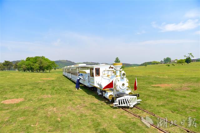 武汉木兰草原门票价格？武汉木兰草原一日游住宿价格？木兰草原停车场收费