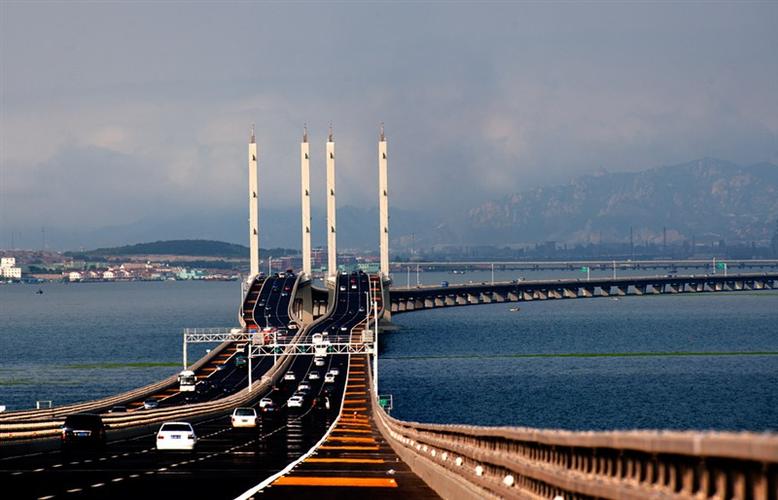 走一次青岛海底隧道和跨海大桥多少钱分几座收费吗？青岛跨海大桥如何收费标准