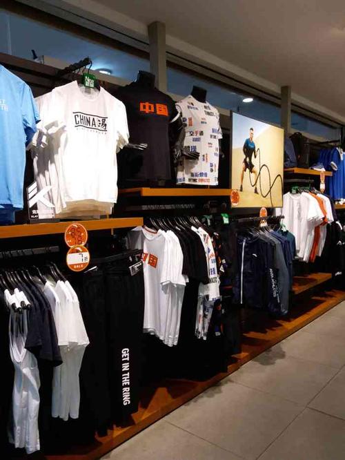 长春新天地购物公园里服饰都有什么品牌?长春李宁羽毛球馆收费-图3 长春新天地购物公园里服饰都有什么品牌?长春李宁羽毛球馆收费-图3