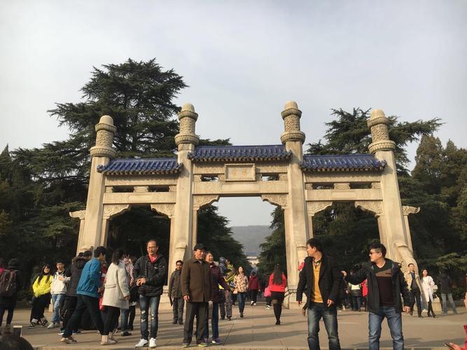 中山陵要不要门票？红梅公园停车场收费么