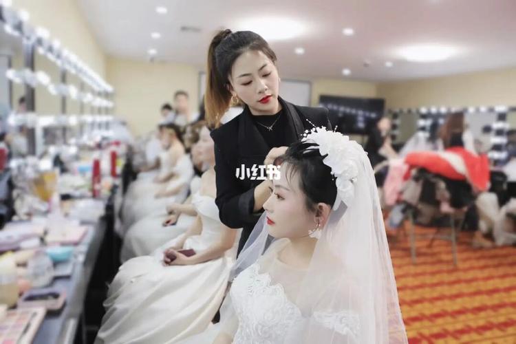 贵阳化妆学校哪里好?贵阳跟妆收费-图3 贵阳化妆学校哪里好?贵阳跟妆收费-图3