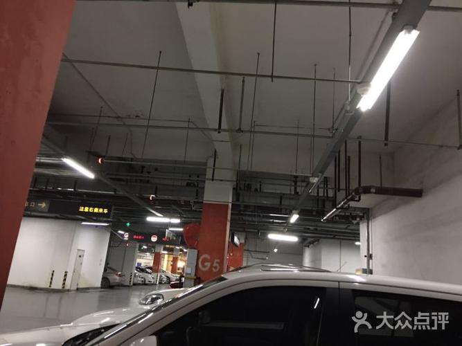武汉汉街万达广场都有哪些品牌？汉街停车场收费标准